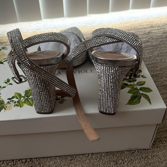 Chelsea & Violet Mary Rhinestone Embellished Pointed Toe Pumps - Picture 5 of 12